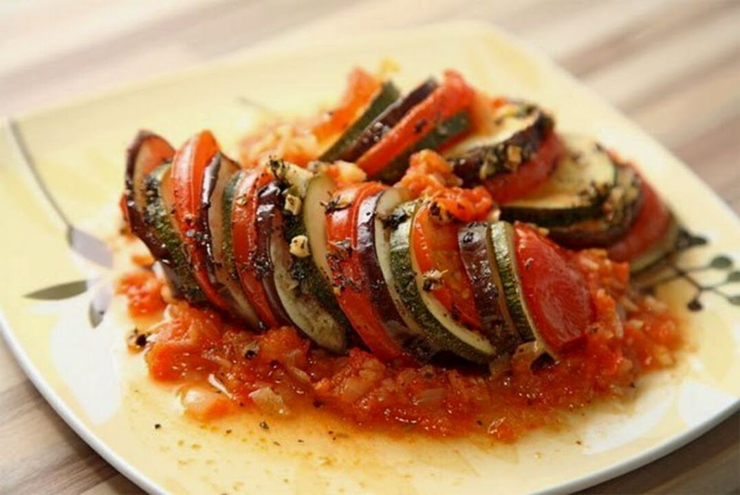 dukan diyeti için ratatouille